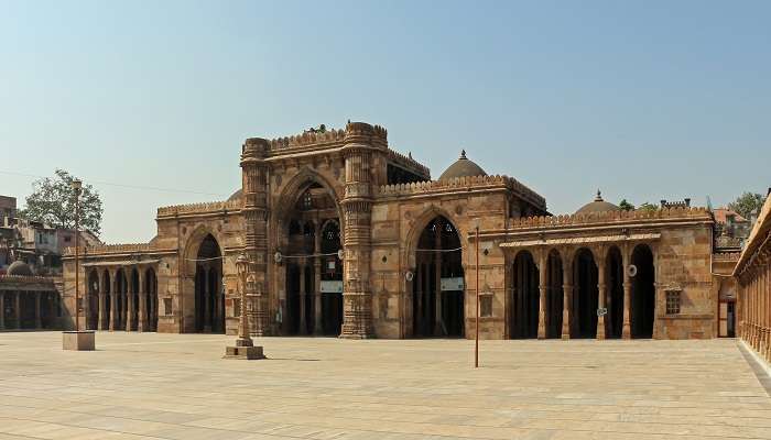  Jama Masjid, a must see place near Sidi Saiyyed Mosque Ahmedabad.