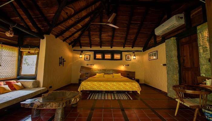 A room in a resort, hotels in Kanha National Park