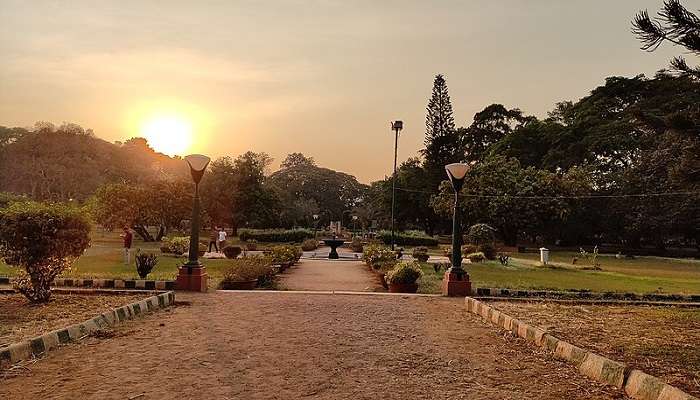 Sunset at Lalbagh Botanical gardens, a nearby destination from Raghavendra Nagar.