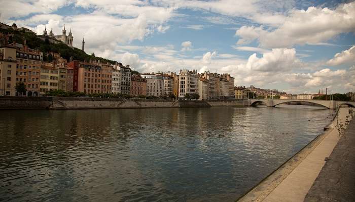 Lyon, C’est l’une des meilleurs endroits à visiter en France en hiver