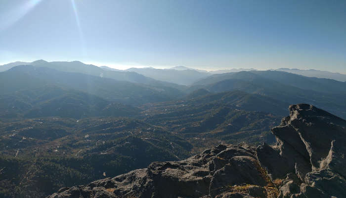 Panoramic view from Chauli Ki Jali in Mukteshwar. 