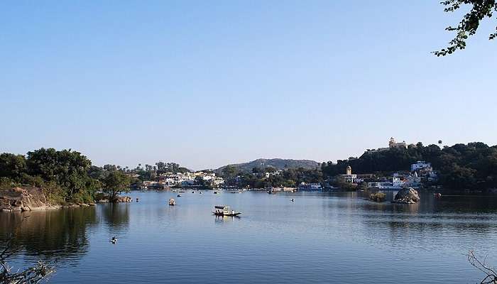 Boats in the Nakki Lake