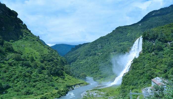 Visit the Nuranang Falls in Tawang Arunachal Pradesh is a spectacular waterfall cascading down a rocky cliff.