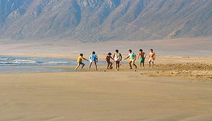 Exciting beach sports at Vypin Island Beach that will awe you