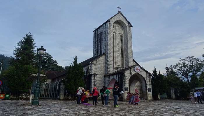 Visit the cathedral at the Quang Truong square.