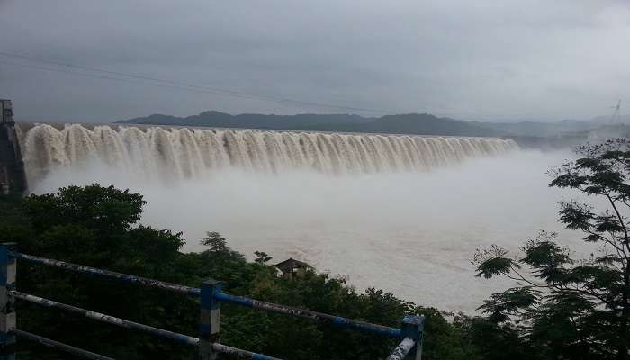  Sardar Sarovar Dam in its full glory. 