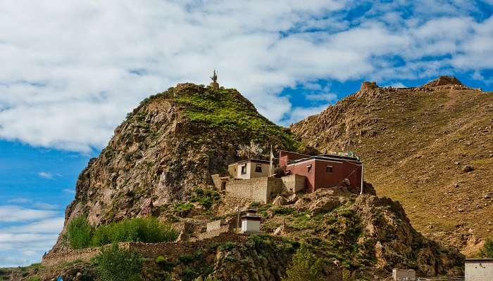 Watch the architectural brilliance in the construction of the monastery at Tashi Jong.