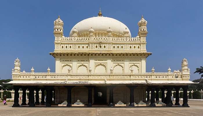 Outer view of the magnificent Gumbaz, a few minutes away from Ramakrishna nagar.