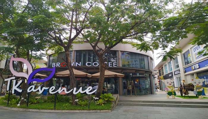 Street view of TK Avenue, a leading shopping mall in Phnom Penh