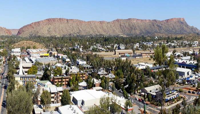 View of Alice Springs with the MacDonnell Ranges in the background.