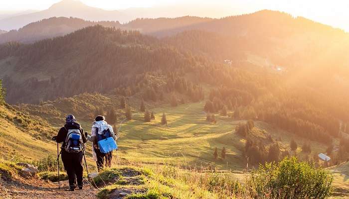 Trekkers on a route from Baltal