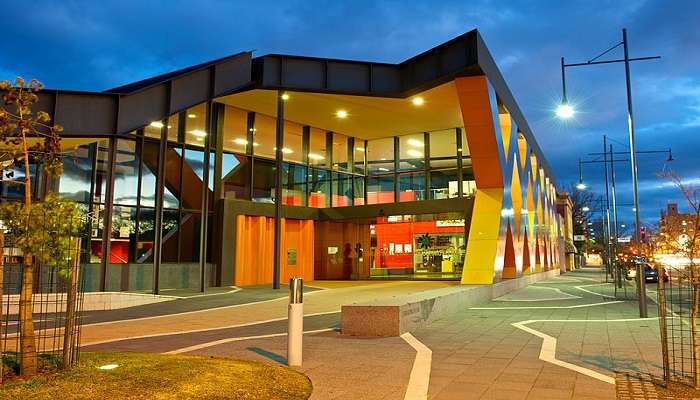 Visit the LibraryMuseum and explore Albury’s heritage.