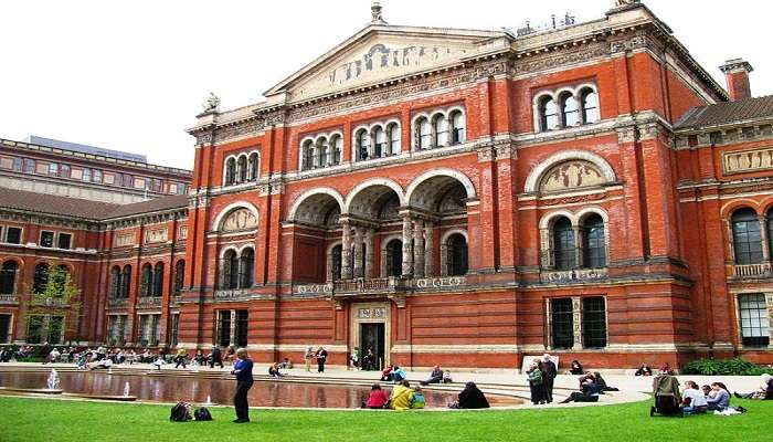 Victoria and Albert Museum