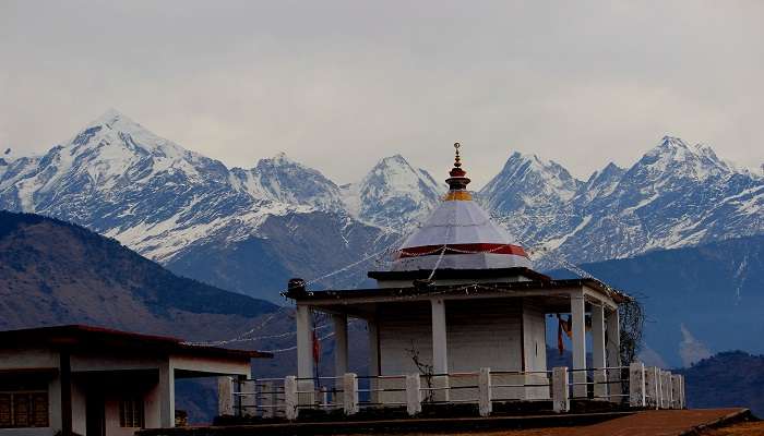 Nanda Devi temple to experience snowfall in Munsiyari.