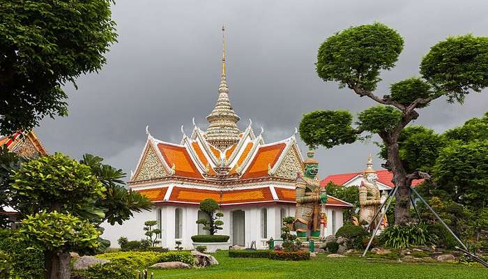  A visit to Bangkok remains incomplete without visiting Wat Arun near Wat Ratchaburana.