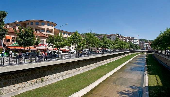 A stream, the Karaçomak, flows through town.