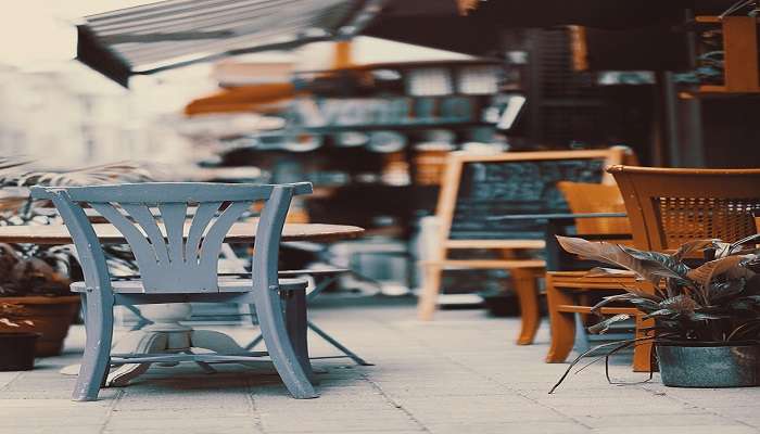 Outdoor cafe setting in Bendigo, Australia