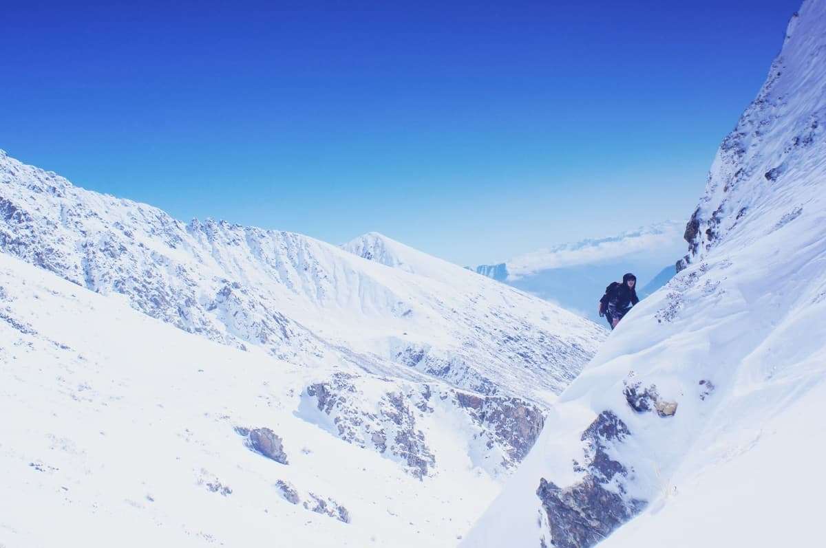 शिमला, कुल्लू और मनाली और कई अन्य हॉटशॉट हिल स्टेशनों पर बर्फबारी का अनुभव कर सकते हैं