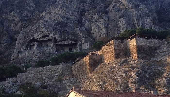 A mesmerising image of Amasya Castle.