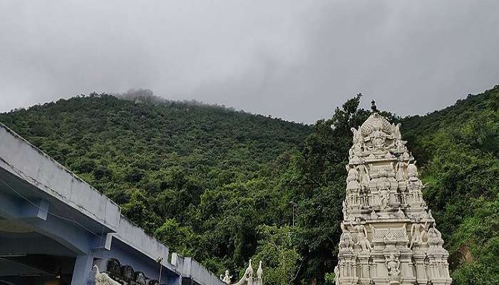 Anubhavi Subramaniar Temple