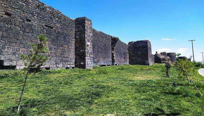 City walls in Diyarbakır, Turkey