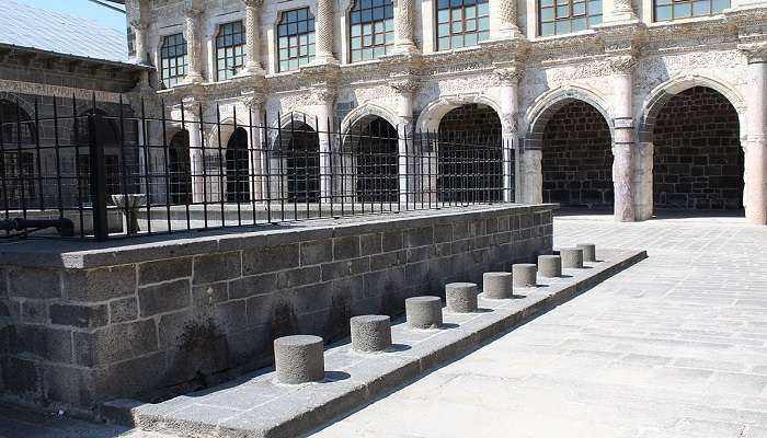 A view from the courtyard fountain (şadırvan) of the Grand Mosque.