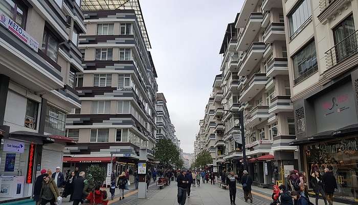 An image of the Samsun street.