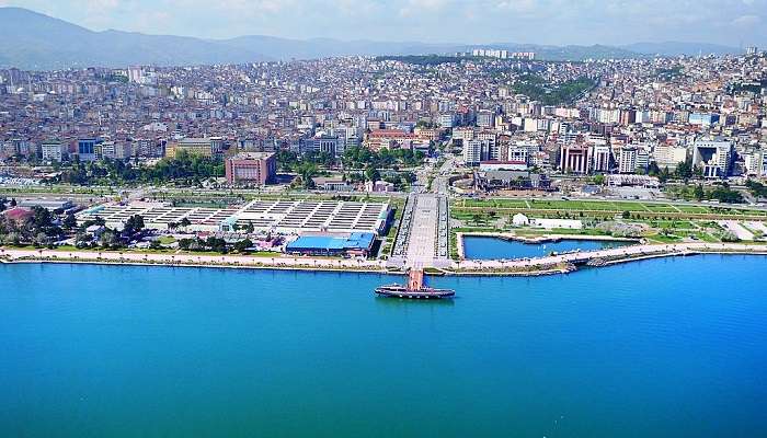 A fountain located on the Samsun Coastal Road.