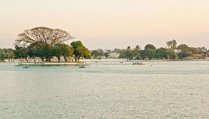 Introducing a historical gem – the case of Ulsoor Lake: Blurring the line between an ancient object and a recreational facility.