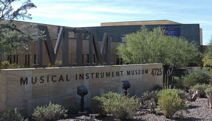 Visite du musée des instruments de musique