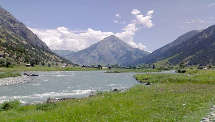 Habba Khatoon Peak near the Gurez valley.