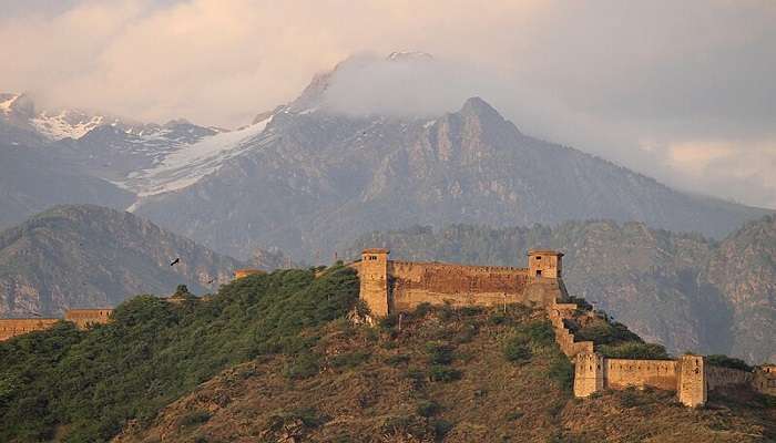 Hari Parbat Fort