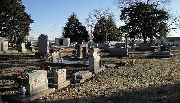 A spooky view of Greenwood cemetery- haunted places in Nashville, Tennessee