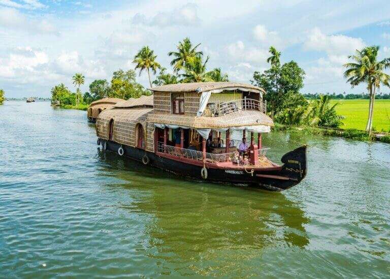 alleppey houseboat