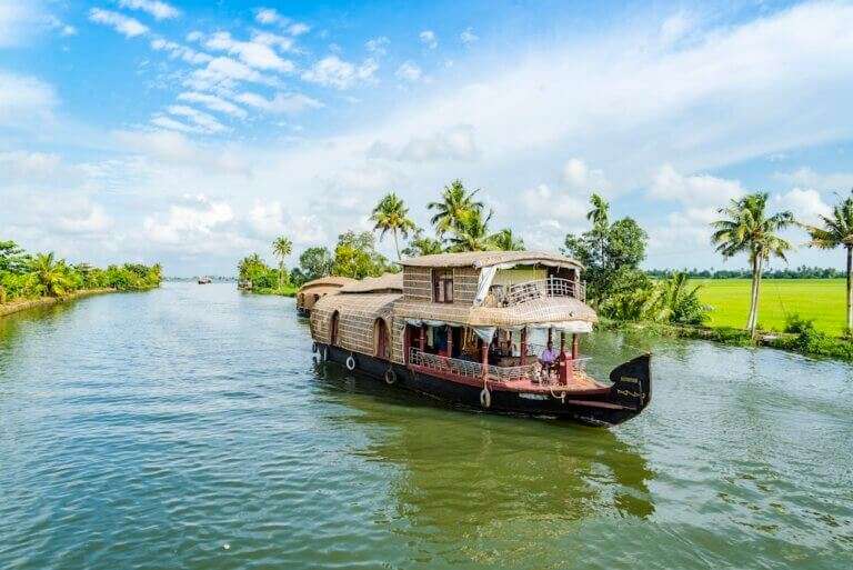 alleppey houseboat