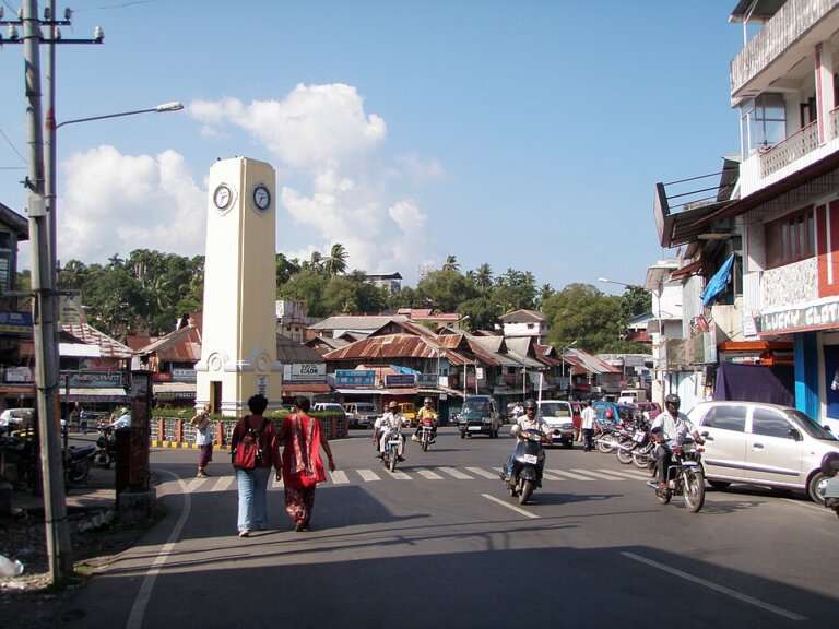 shopping in Aberdeen Bazaar