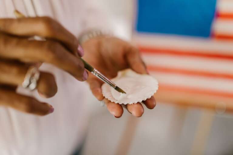 Queen Sea Shell Craft