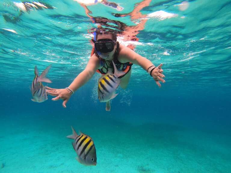 Snorkelling in Red Skin Island