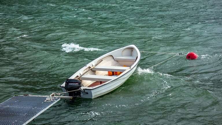 Seakart - drive your own mini-boat