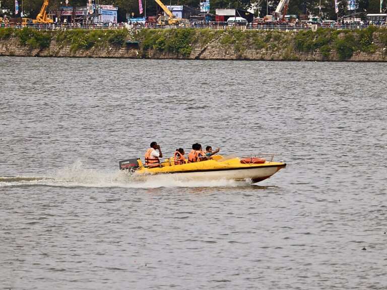 Speed Boat Ride