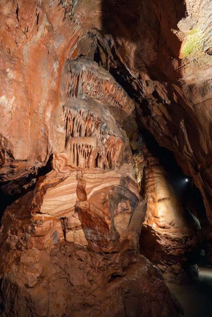 Alfred Caves trail, Diglipur