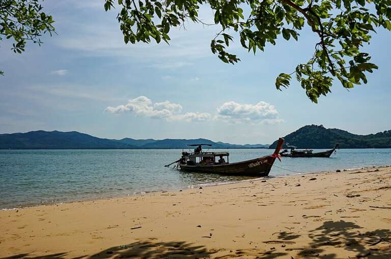 explore Krabi in thailand with your loved ones.