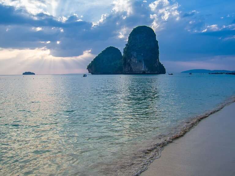 Einsame Strände in Railay beach, Thailand. Lonesome beaches in Railay, Thailand.