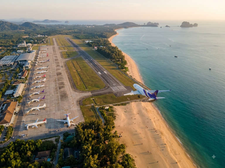 thailand-airports-03-phuket-international-airport-wide