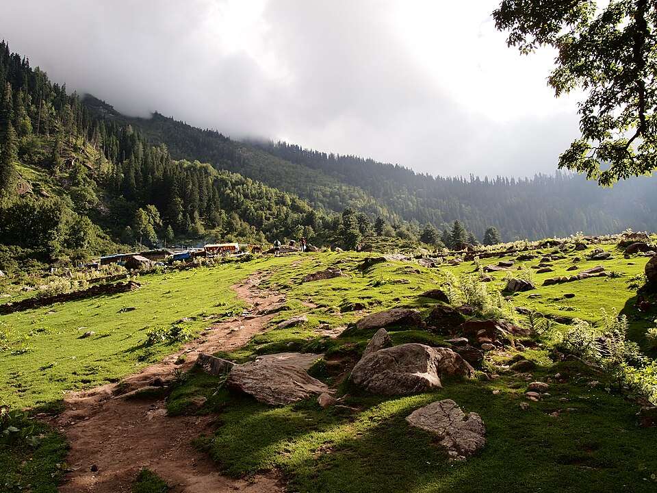 Kheergaanga trek