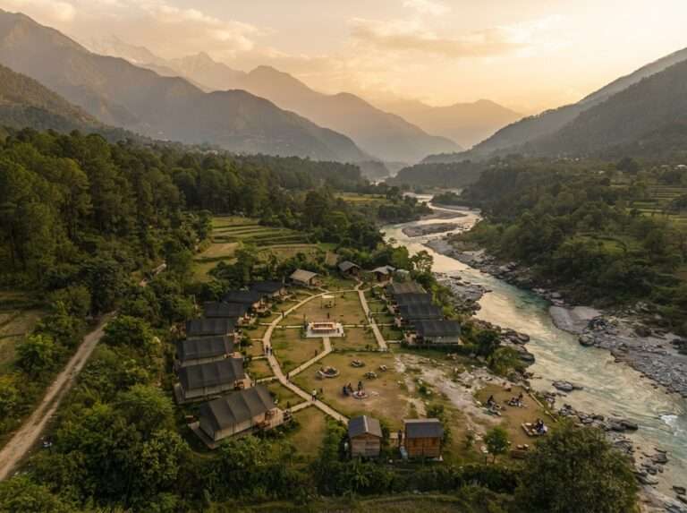 camping-in-kasol-08-river-raaga-riverside-camps-wide