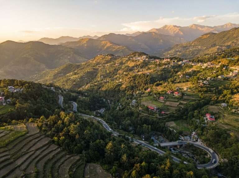 offbeat-places-near-shimla-04-kiarighat-28-km-wide