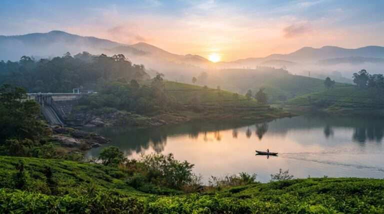 picnic-spots-in-kerala-01-munnar-and-mattupetty-dam-atmosphere