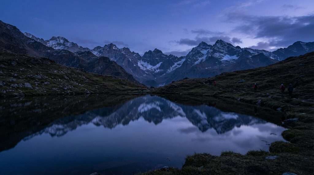 places-near-manali-11-bhrigu-lake-atmosphere