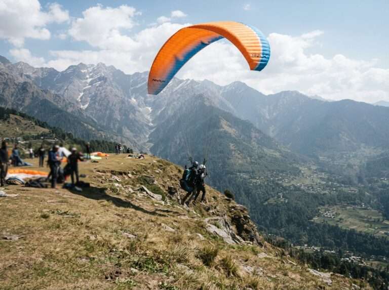 places-to-visit-bir-billing-01-billing-paragliding-take-off-iconic